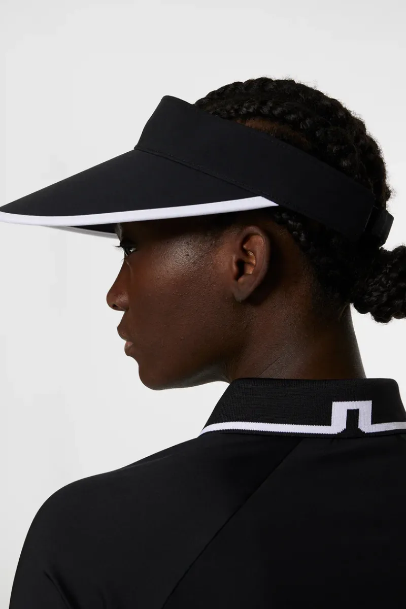 Amy Polo|J.Lindeberg Online